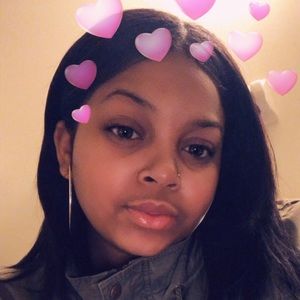 Meet your Posher, Amari